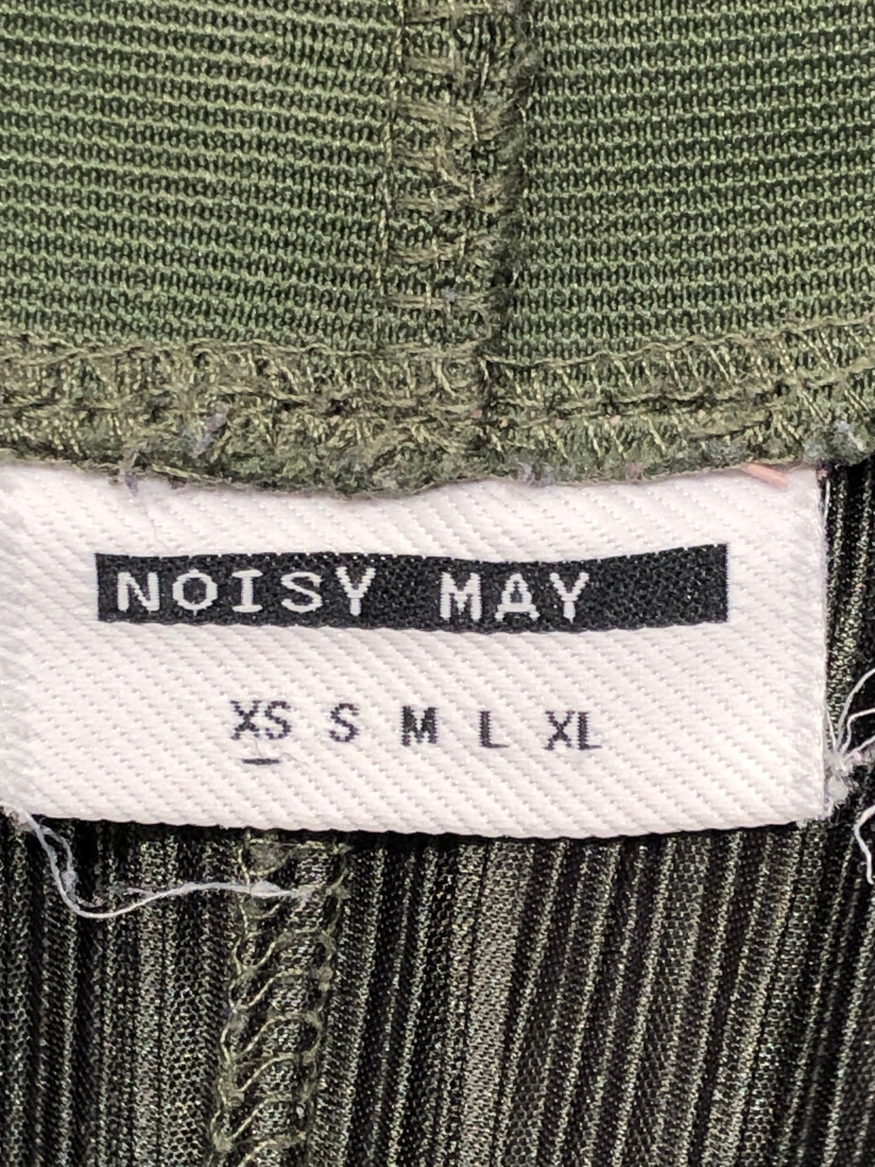 Noisy May Nederdel